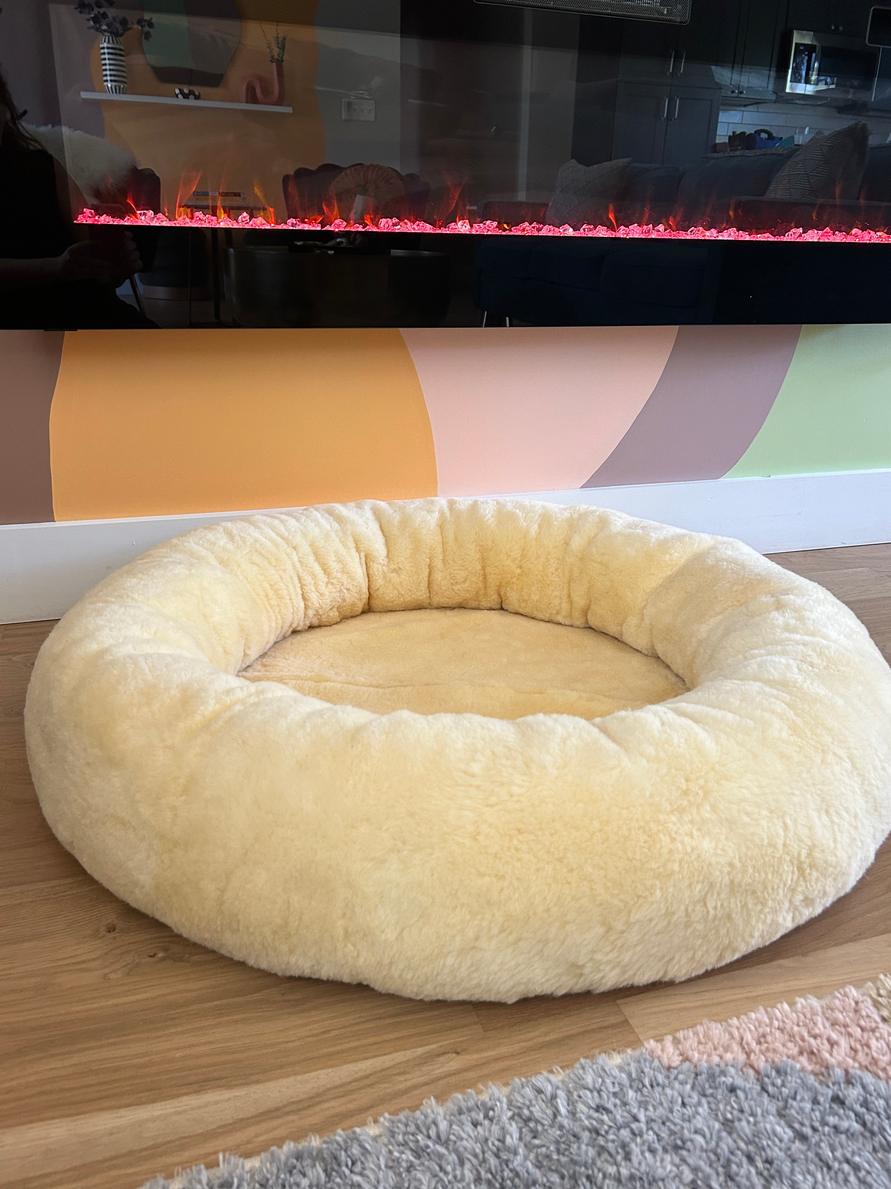 SNUGLY Short Fur Sheepskin Dog Beds