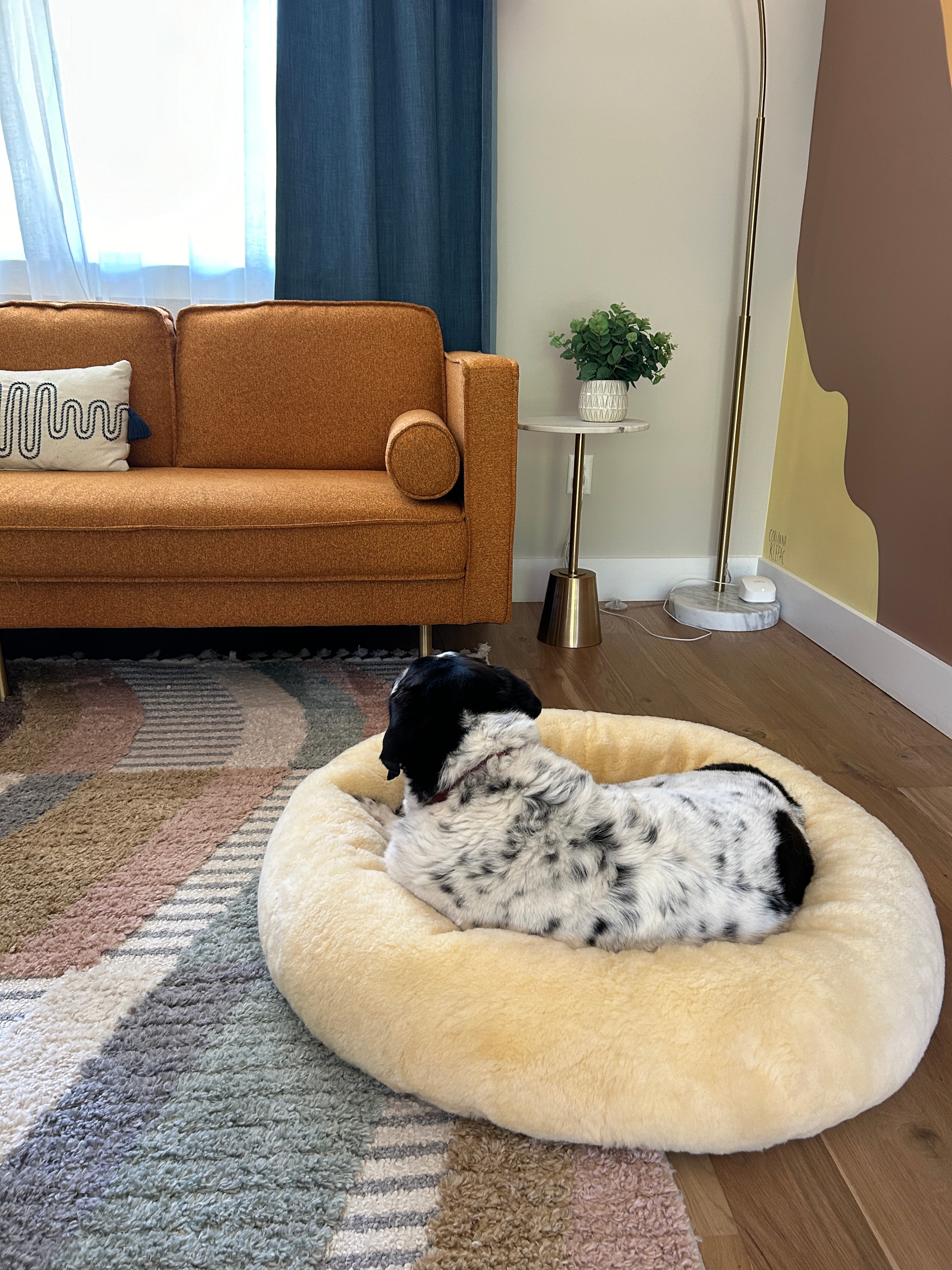 SNUGLY Short Fur Sheepskin Dog Beds