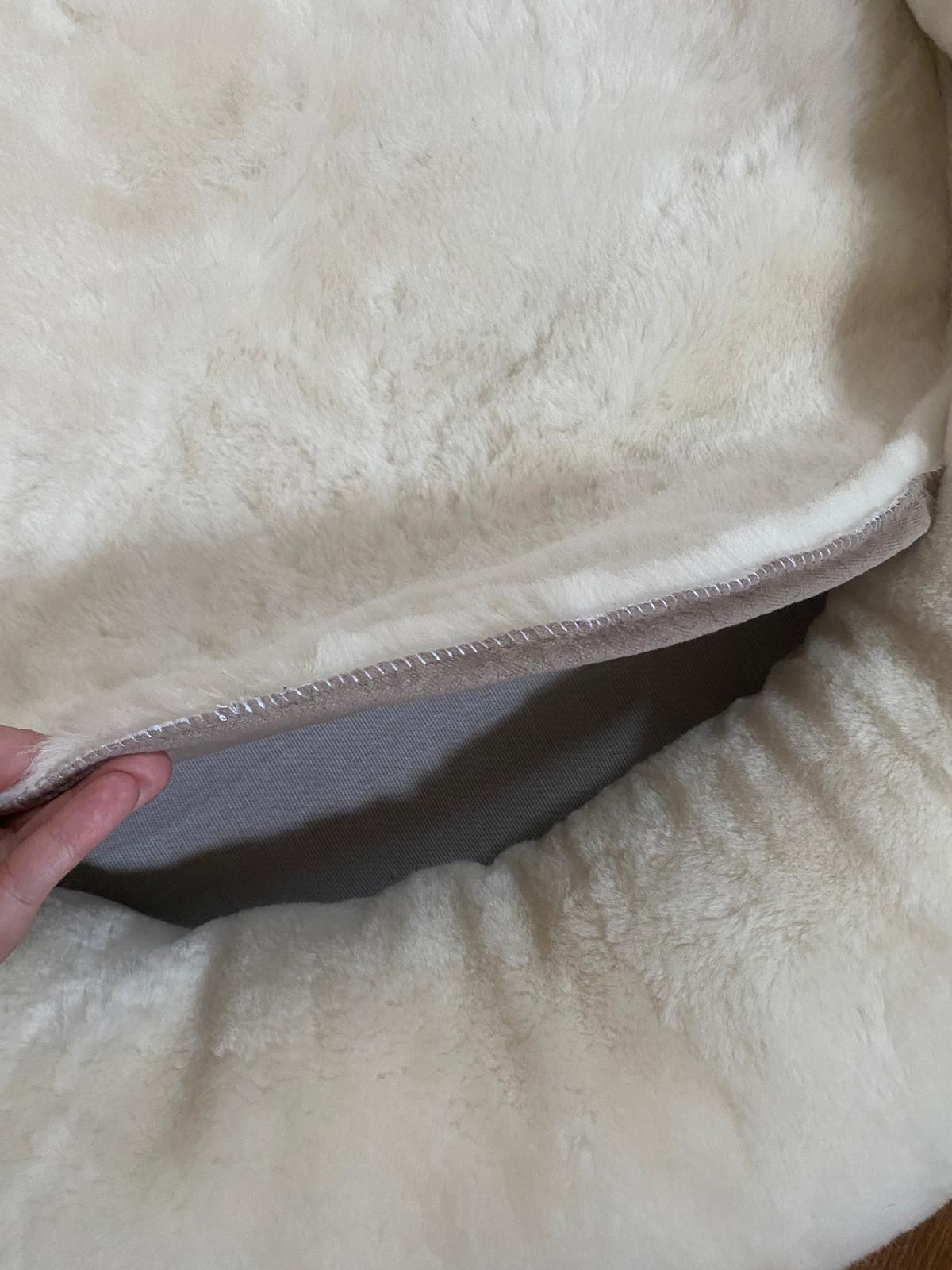 SNUGLY Short Fur Sheepskin Dog Beds